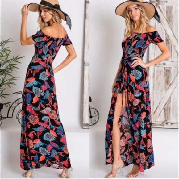 Beautiful Maxi Dress - Picture 2 of 2